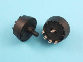 1-SEK 3-4 POZ 4A/250V PRZEŁ.OBROTOWY