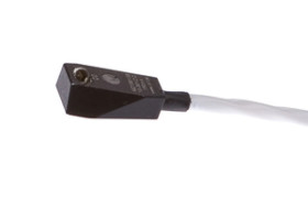 Czujnik magnetyczny na cylinder 4,5x16x12mm rowek trapezowy 10-30V DC PNP NO złącze kablowe M8 3 pinowe 0,6m IP67 MZ150156