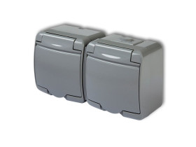 JUNIOR IP54 Gniazdo podwójne z uziemieniem (klapka popielata: bez przesłon) popielaty 10GHE-2 KARLIK