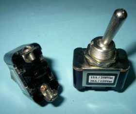 KS-15 15A/250V PRZEŁ.