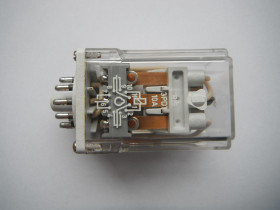 Przekaźnik R15 3PDT 220V 50Hz 10A