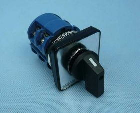 TK-639/4 63A 4P 18,5kW PRZEŁ.KRZYWK.BO