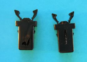 ZAMEK KIESZENI CD symbol: 233D