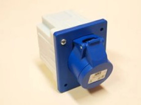 Gniazdo tablicowe skośne 16A 3P 230V niebieskie IP44 /z puszką / 413-6p