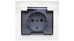 Kier Gniazdo Bryzgoszczelne Z/U Schuko Ip44 Z Przesłonami Klapka...