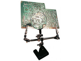 trzecie ramię z lupą