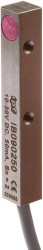 Czujnik indukcyjny 55x8x8mm zabudowany Sn: 2mm 10-30V DC 0-140stC PNP NC kabel 2m IP65 IB090250