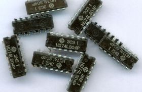 7404 HD74LS04P UKŁAD SCALONY