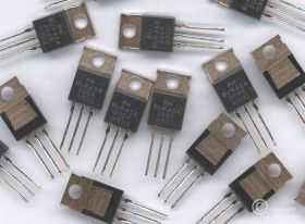 BUK454/200 N 8,2/9,2A 200V 75W TO-220 TRANZYSTOR