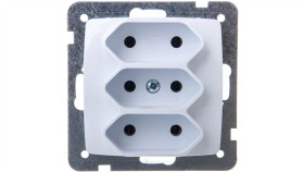 Karo Gniazdo Potrójne B/U 2.5A Euro Białe Gp-3S/M/00
