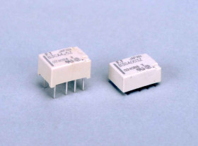 Przekaźnik sygnału, 4.5V dc, 2 A, DPDT, 2-polowy, montaż SMD, Fujitsu FTR-B3