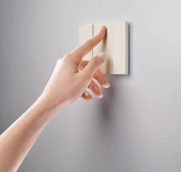 LIVING NOW łącznik schodowy zaciski automatyczne 2mod. K4003M2A