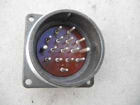 SzR40P16ESz2 Uchwyt agregatowy złącze gniazdo wtyk 16 pin