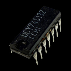 Układ scalony UCY74S132 – bramki NAND z wejściem Schmitta UNITRA CEMI DIP-14