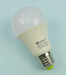 E-27 230V GLOB. 10W 240° WW 806lm =60W