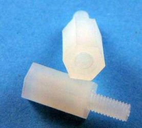 M3x10 W-Z KOŁEK DYSTANS.100szt TWORZYWO