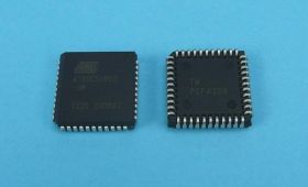 89C51-RD2-SLSUM PLCC-44 UKŁAD