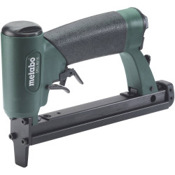 Metabo 601564500 Pneumatic Stapler Non-Slip Low Vibration Incl. Case