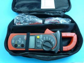 UT-200A UNI-T MIERNIK CĘGOWY 1000A AC/DC