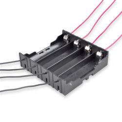 Koszyk baterii 18650x4 z przewodami / 009881 aks