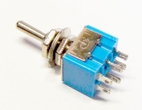 MTS203 przełącznik dźwigniowy ON-OFF-ON