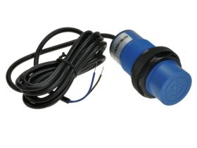 Czujnik; pojemnościowy; CM35-2025A; dwuprzewodowy; SCR; NO; 25mm; 90÷250V; AC; 300mA; cylindryczny plastikowy; fi 35mm; 80,7mm;