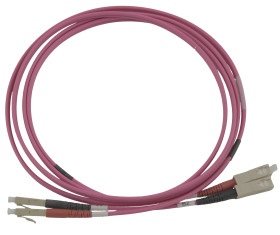 Przewód optyczny długość: 1m Z zakończeniem złącze B<B>: LC, SC złącze A: LC, SC średnica: 50μm Wielomodowy