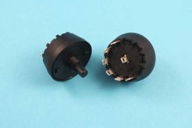 1-SEK 1-6 POZ 4A/250V PRZEŁ.OBROTOWY