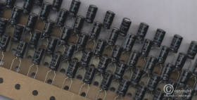 22uF/63V/105C (OPAK. 20 SZT.) KONDENSATOR ELEKTROLITYCZNY