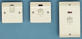 Bezpiecznik 20A 2 -ścieżki MK Electric 250V