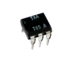 Układ analogowy TAA765A