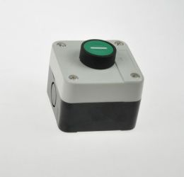 Przełącznik; przyciskowy; SALB102; OFF-(ON); zielony; bez podświetlenia; śrubowe; 2 pozycje; 5A; 600V AC; 22mm; Howo