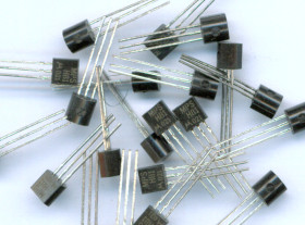 MPS H81 PNP 0,5A 20V TO-92 TRANZYSTOR