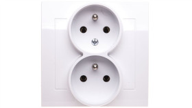 Kier Gniazdo Podwójne Z/U Z Niezamiennością Faz Białe Gp-2Wc/00