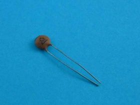 3,3pF KOND.CERAMICZNY 100SZT