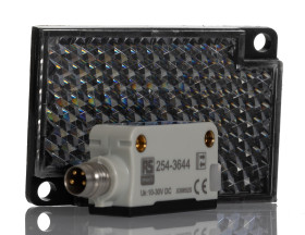 Czujniki fotoelektryczne Wykrywanie przezroczystej butelki w obudowie prostokątnej RS PRO PNP NONC zakres 2 m Niebieska