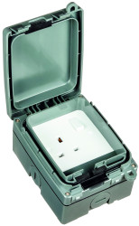 Gniazdo wtykowe Typ G - brytyjski natynkowe Timeguard z przełącznikiem 13A