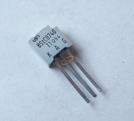 BSTC0740 - TYRYSTOR SIEMENS 300V 10A ESM740