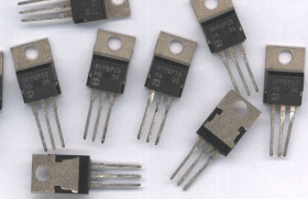 STP6P10 RFP6P10 P 6A 100V TO-220 (= IRF9520) TRANZYSTOR