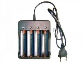 Ład. ogniw 4x 18650; 4,2V; 1A 300mA/ kanał