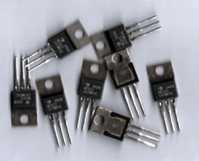 24V 1A 7924 UA79M24C TO-220 METAL STABILIZATOR
