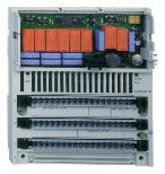 Moduł WE/WY dyskretnych Modicon Momentum, 10WE/ 8WY stały 170ADM39030