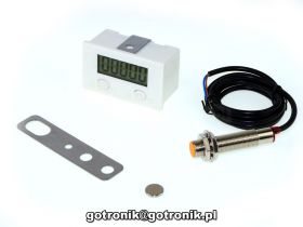 Panelowy licznik impulsów z czujnikiem indukcyjnym