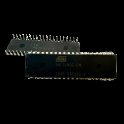 80C51RD2-UM ATMEL