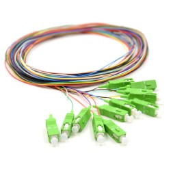 12X PIGTAIL SC/APC SM G657A2 GOLD zestaw 12x 2m