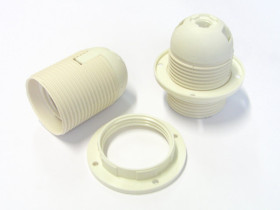Oprawka plastikowa E27 250V z kołnierzem kremowa