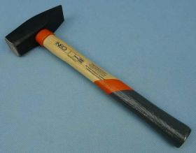 25-025 MŁOTEK ŚLUSARSKI 1500g NEO