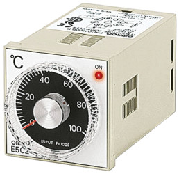 Regulator temperatury wł./wył. Omron Uz: 100 → 240 V AC wyjście Relay 1-wyjściowy-wyjściowy wejście Termopara typu K 48