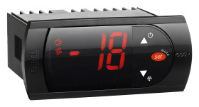 Regulator temperatury wł./wył. Carel Uz: 230 V AC wyjście 3 przekaźnikowe 3-wyjściowy wejście Termopara typu K 81 x 36mm