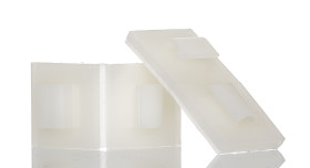 Spinka do kabli 5mm Samoprzylepny 19 x 19 x 6mm materiał: Nylon 66 Naturalny Spinka do kabli